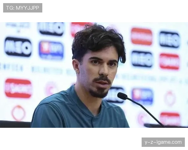 维蒂尼亚中场风格引领球队战术革新,表现备受瞩目 维蒂尼亚中场风格引领球队战术革新,表现备受瞩目