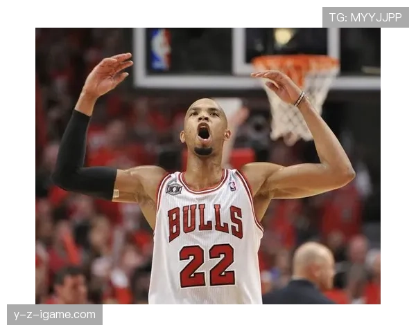 德隆·威廉姆斯无球跑动效率提升，改变挡拆发起方式主导进攻节奏